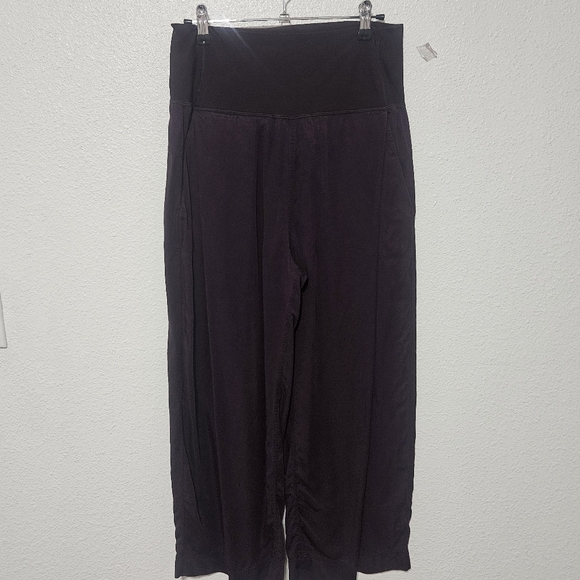 Lululemon wide leg cropped pants size 6 high rise - Picture 1 of 13